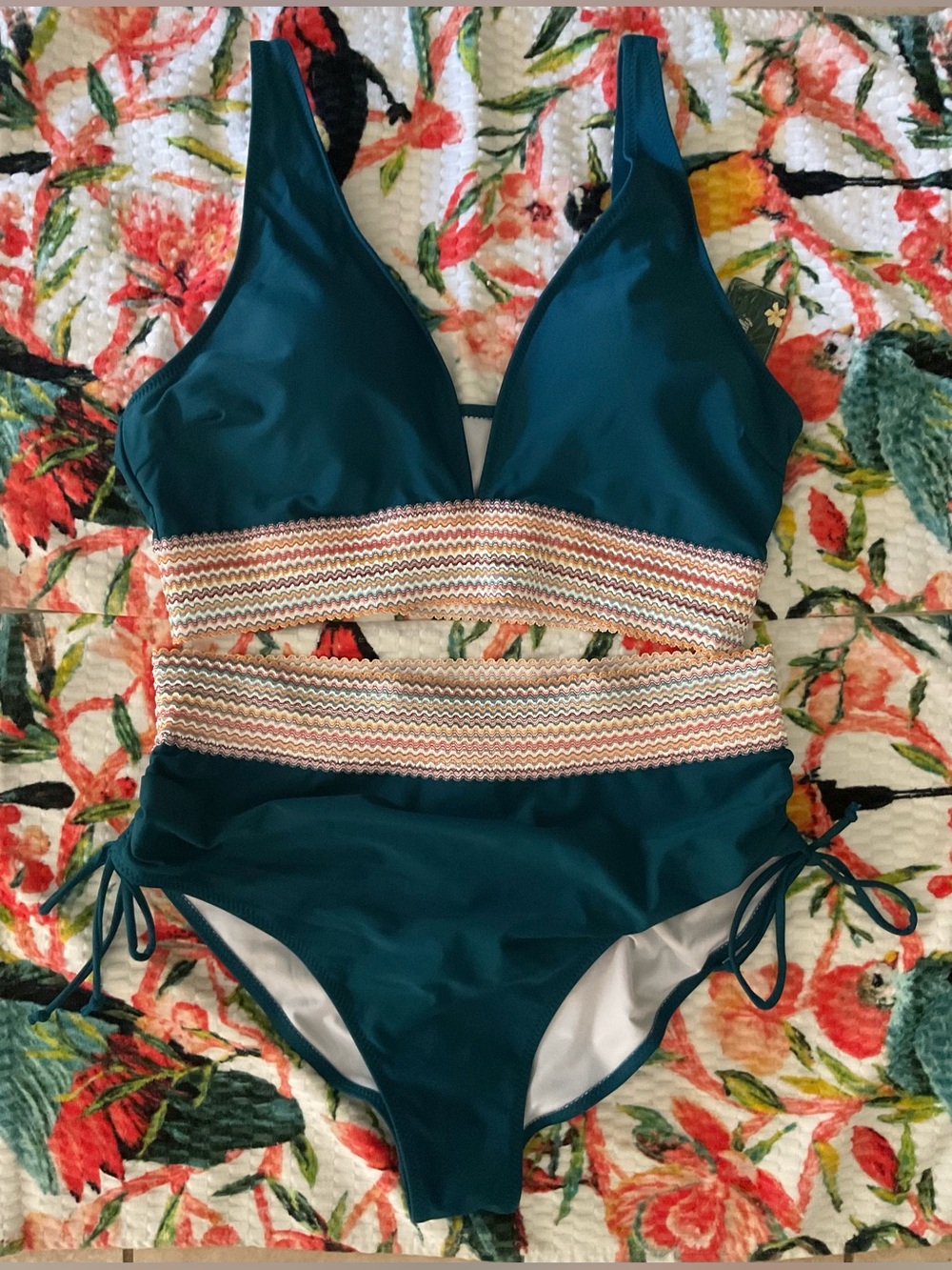 BLOOMING JELLY 2 Piece Swimsuit NWT